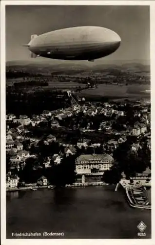 Ak Friedrichshafen am Bodensee, Fliegeraufnahme, Zeppelin