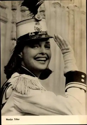 Ak Schauspielerin Nadja Tiller, Portrait, Film Das Mädchen Rosemarie, Schloss Gripsholm