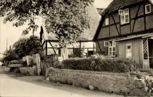 Ak Altefähr auf der Insel Rügen, Bergener Straße