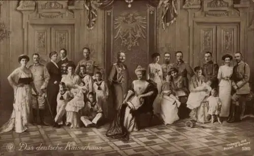 Künstler Ak Das deutsche Kaiserhaus, Wilhelm II, Kaiserin Auguste Viktoria, Kronprinzenfamilie