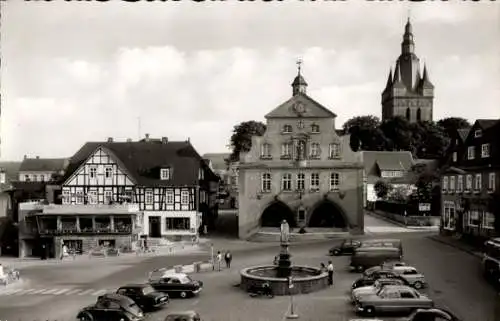 Ak Brilon im Sauerland, Marktplatz