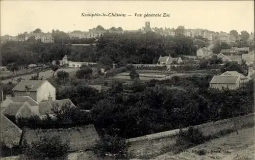 Ak Neauphle le Chateau Yvelines, Vue generale Est