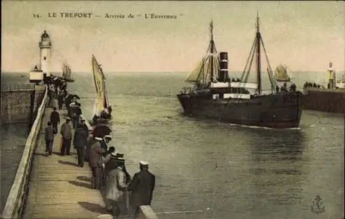 Ak Fährschiff L'Envermeu, Hafen Le Tréport, Seine Maritime, Leuchtturm