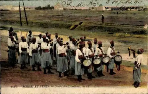 Ak Algerien, Scenes et Types, La Nouba des Tirailleurs, Militärkapelle, Maghreb