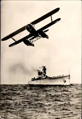 Ak Fokker C11 und Hr. Ms. Kruiser de Ruijter, Wasserflugzeug, Niederländisches Kriegsschiff