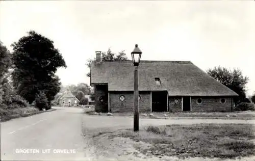 Ak Orvelte Midden Drenthe Niederlande, Gebäude, Straße