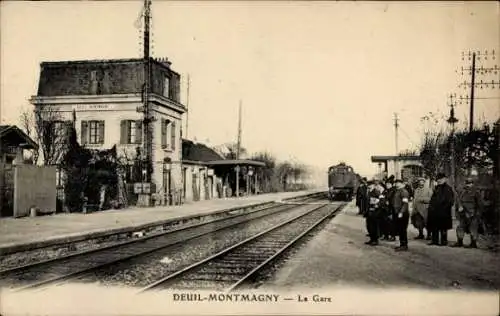 Ak Montmagny Val d’Oise, Bahnhof, Gleisseite