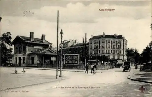 Ak Champigny sur Marne Val de Marne, Gare, Passage a Niveau