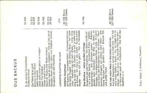 Ak Sänger Gus Backus mit Schäferhund, Polydor Schallplatten, Autogramm