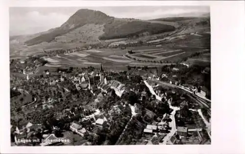 Ak Engen im Hegau, Panorama, Hohenhöwen, Fliegeraufnahme