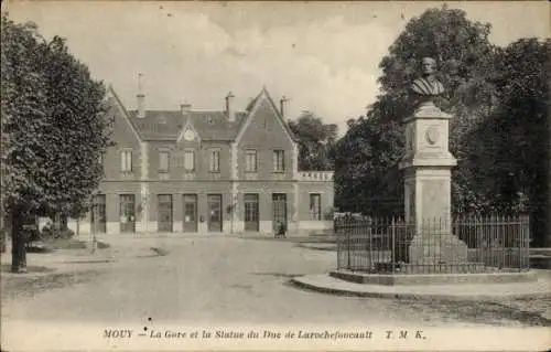 Ak Mouy Oise, Bahnhof, Statue du Duc de Larochefoucault