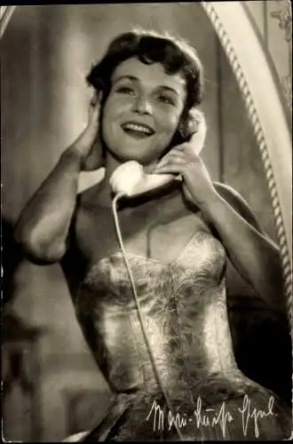 Ak Schauspielerin Marie Luise Etzel, Portrait, Telefon, Defa Film Der Hauptmann von Köln