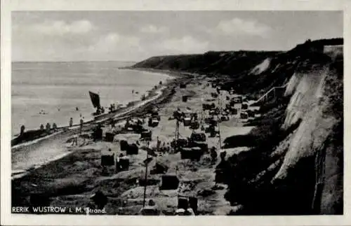 Ak Ostseebad Rerik, Flakartillerieschule Wustrow, Strand, Menschen am Meer, Zelte und Karren, ...