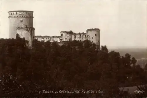 Ak Coucy le Château Aisne, Vue prise de l'Est