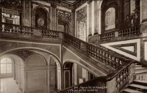 Ak Versailles Yvelines, Palais, Escalier de Marbre