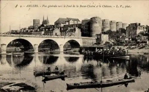 Ak Angers Maine et Loire, Vue generale vers le Pont de la Basse-Chaine, Chateau