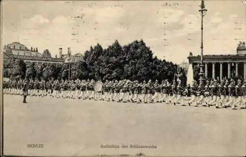 Ak Berlin Mitte, Aufziehen der Schlosswache