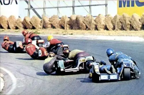 Ak Rennfahrer Ted Janssen, Walter Ohrmann, Jaap Geerts, Boy Brouwer, Motorradrennen mit Beiwagen