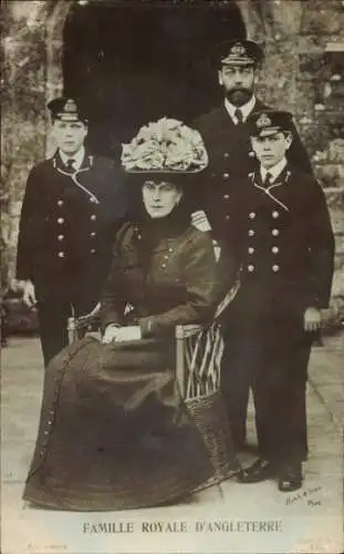 Ak König George V., Königin Mary, Prinz Edward, Herzog von Cornwall, und Prinz Albert