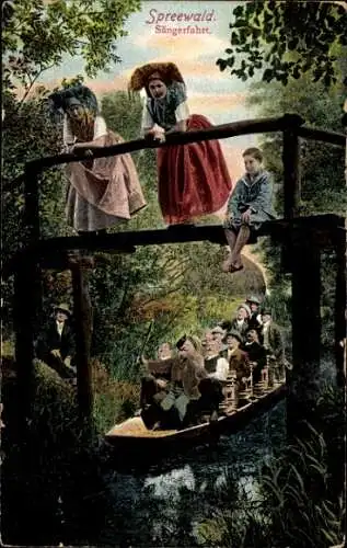 Ak Frauen in Spreewälder Tracht auf Brücke, Sängerfahrt