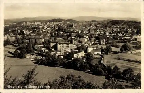 Ak Jelenia Góra Hirschberg Riesengebirge Schlesien, Vogelschau auf die Stadt