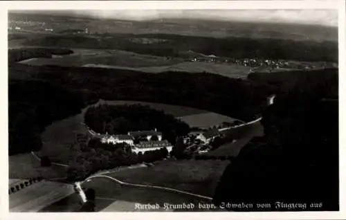 Ak Krumbad Krumbach im schwäbischen Kreis Günzburg, Fliegeraufnahme vom Kurbad