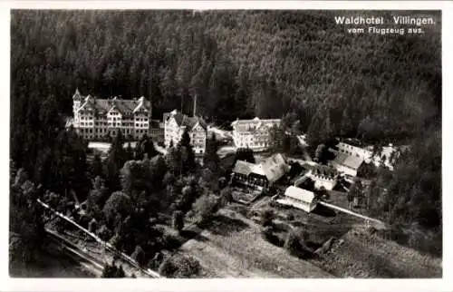 Ak Villingen im Schwarzwald, Waldhotel, Fliegeraufnahme