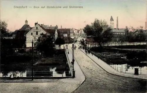 Ak Staßfurt im Salzlandkreis, Bodebrücke, Steinstraße