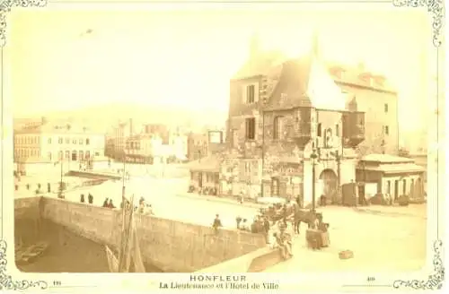 Foto Honfleur Calvados, La Lieutenance et l'Hôtel de Ville