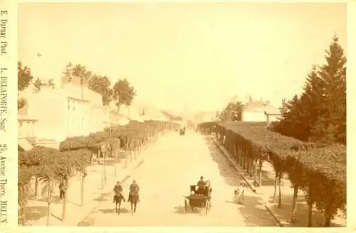 Foto Melun Seine et Marne, Straßenpartie, Pferdekutsche