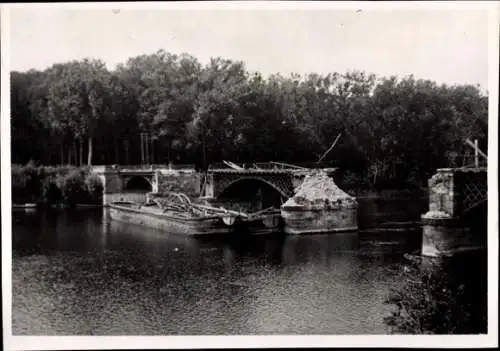 Foto Valvins Seine-et-Marne, Zerstörte Brücke