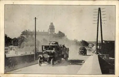 Ak Brandýs nad Labem Brandeis an der Elbe Mittelböhmen, Truppentransport