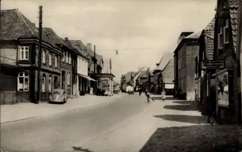 Ak Oldenburg in Holstein, Straße, Passanten