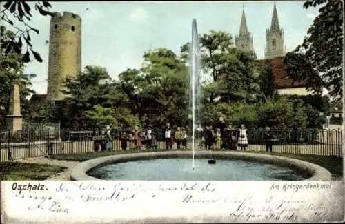 Ak Oschatz in Sachsen, Am Kriegerdenkmal