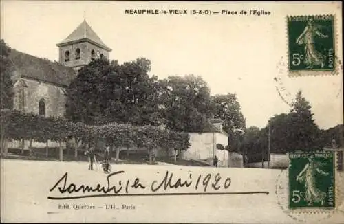 Ak Neauphle le Vieux Yvelines, Place de l'Eglise