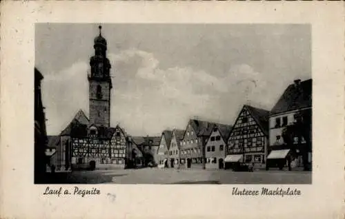 Ak Lauf an der Pegnitz in Mittelfranken Bayern, Unterer Marktplatz, Kirchturm, Fachwerkhäuser