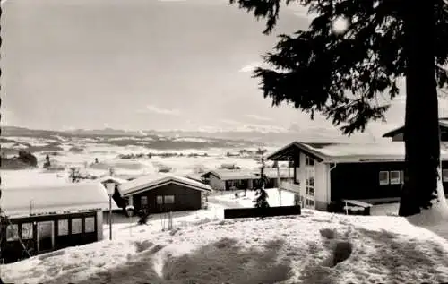 Ak Lindenberg im Allgäu Schwaben, Familien-Feriendorf Nadenberg, Winteransicht