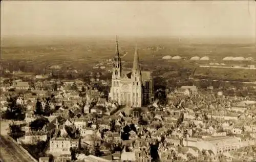 Ak Chartres Eure et Loir, Panorama, Kirche