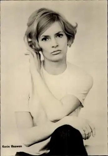Ak Schauspielerin Karin Beewen, Portrait