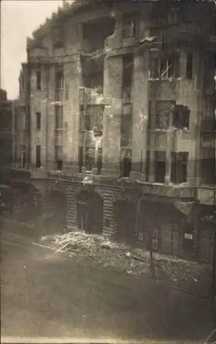 Foto Ak Berlin Mitte, Straßenkämpfe, Zerstörung der Vorwärts-Buchdruckerei