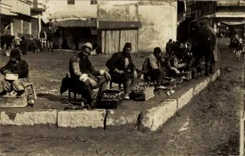 Foto Ak Prilep Mazedonien, Stiefelputzer