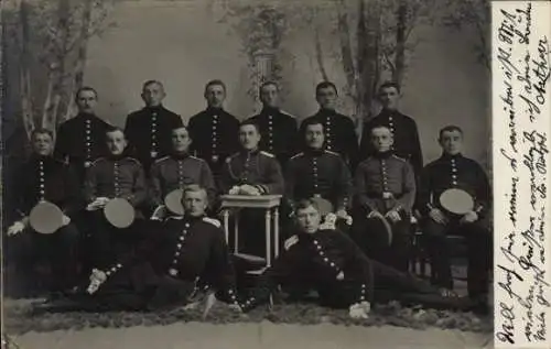 Foto Ak Magdeburg an der Elbe, deutsche Soldaten in Uniform, Gruppenbild