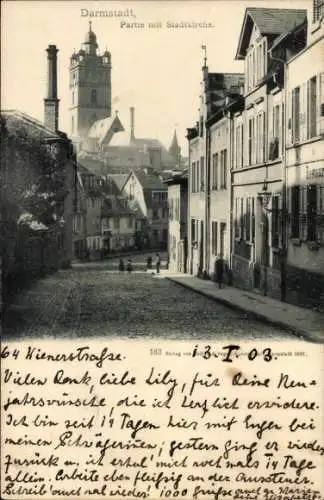 Ak Darmstadt in Hessen, Straßenpartie mit Stadtkirche