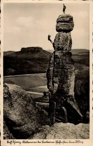 Ak Pfaffendorf Königstein an der Elbe Sächsische Schweiz, Kletterer an der Barbarine