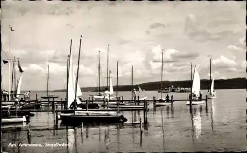 Ak Inning am Ammersee Oberbayern, Segelhafen, Stege, Segelboote