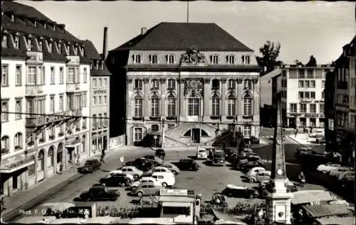 Ak Bonn am Rhein, altes Rathaus, Marktplatz, Denkmal, VW Käfer