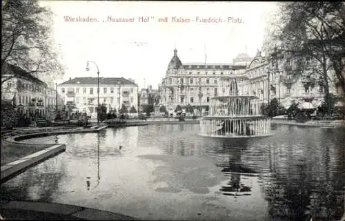 Ak Wiesbaden in Hessen, Nassauer Hof, Kaiser-Friedrich-Platz, Brunnen