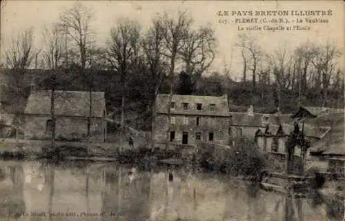 Ak Plémet Côtes-d’Armor, Le Vaublanc, alte Kapelle, Schule