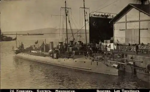 Foto Ak Burgas Bulgarien, Kriegsschiffe im Hafen, Torpedoboote