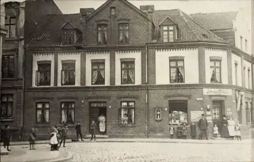 Ak Magdeburg an der Elbe, Blick zum Geschäft von Johann Möler